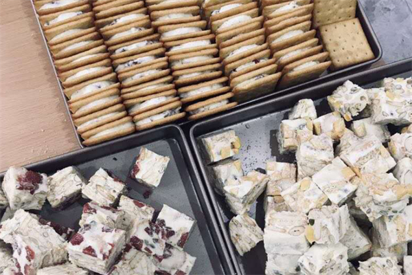 言小木零食产品 门店图片