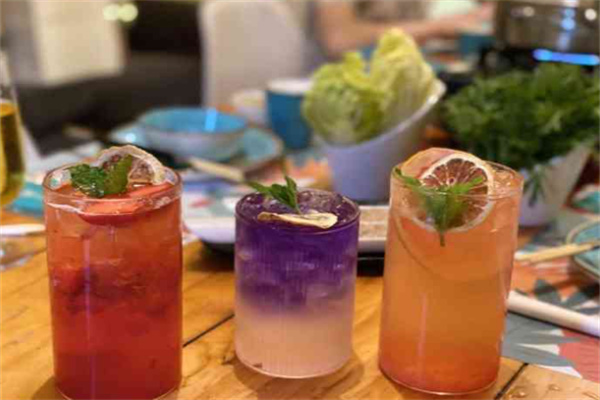旋转木马奶茶产品 门店图片