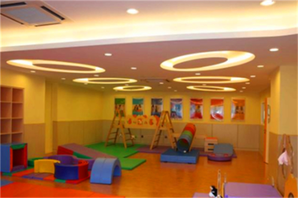 启智早教产品 门店图片