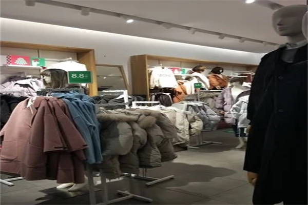 华尔思丹女装产品 门店图片