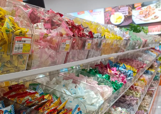零食千寻加盟费多少？加盟店内生意如何