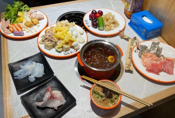 小鱼儿鲜鱼自助火锅