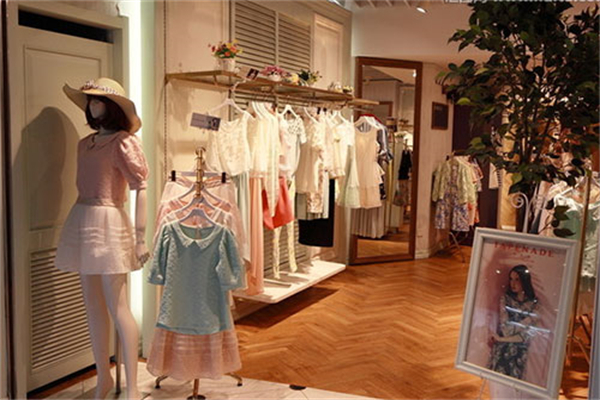 华阳依杉女装产品 门店图片