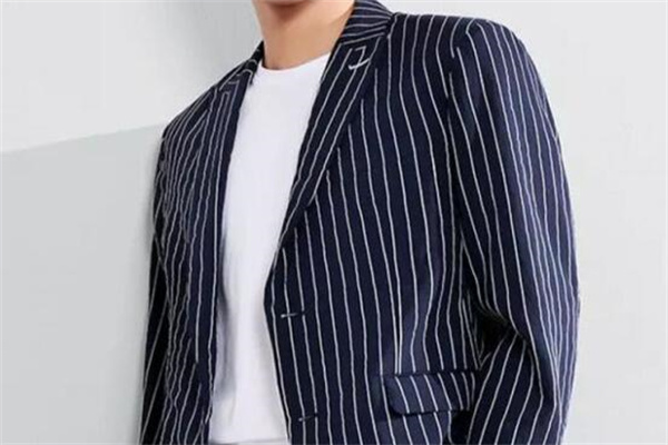 儒者男装产品 门店图片