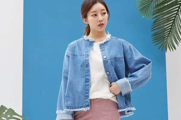 卓韵衣秀