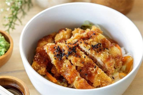 龙记香酥鸡排饭产品 门店图片
