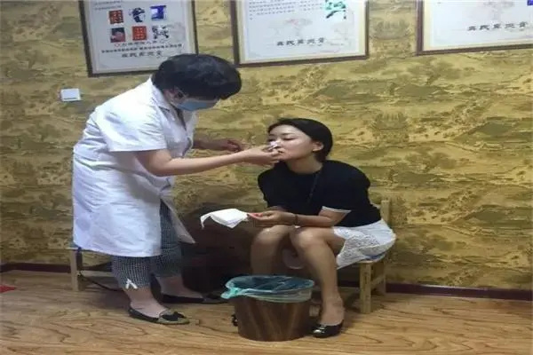 同仁堂鼻炎馆