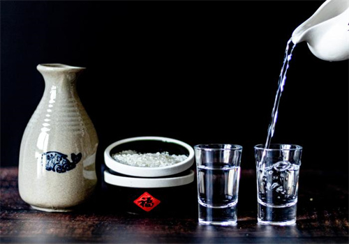 龙盛酒业产品 门店图片