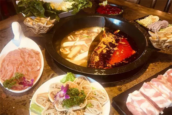 龙鼎门火锅