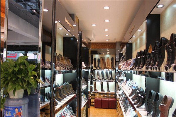 龙浩鞋业产品 门店图片