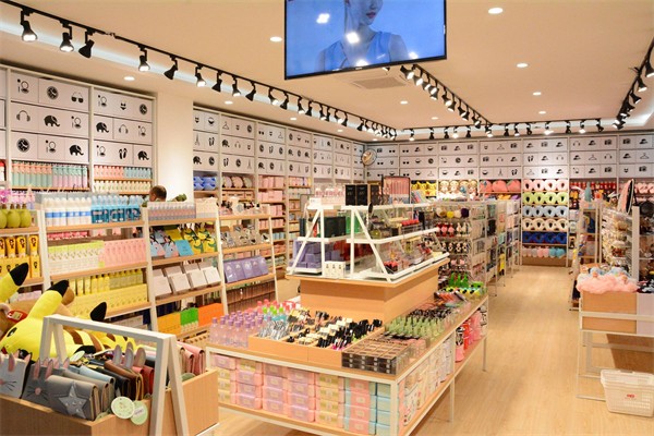 媛创优品百货店产品 门店图片