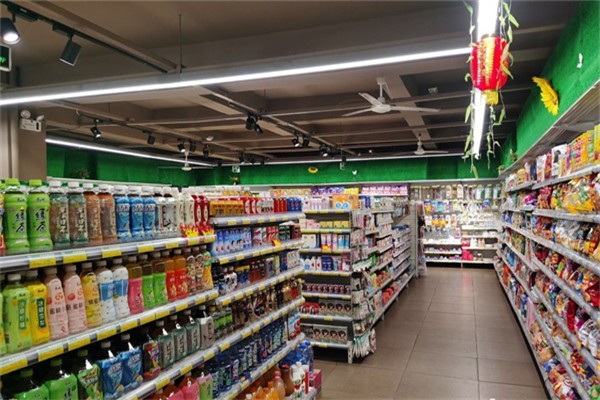 宜品之家生活超市产品 门店图片