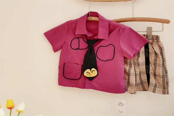麦萌童装品牌折扣店产品 门店图片