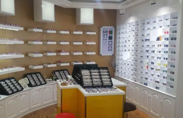 宝岛眼镜