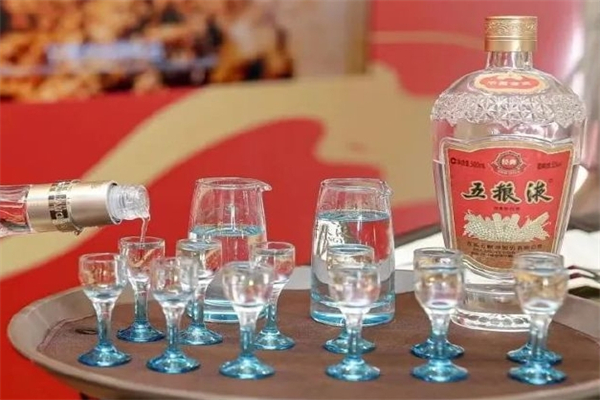 泸冠白酒产品 门店图片