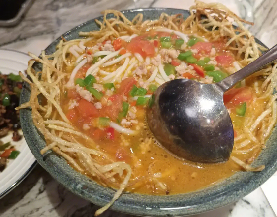 火烧云小吃店