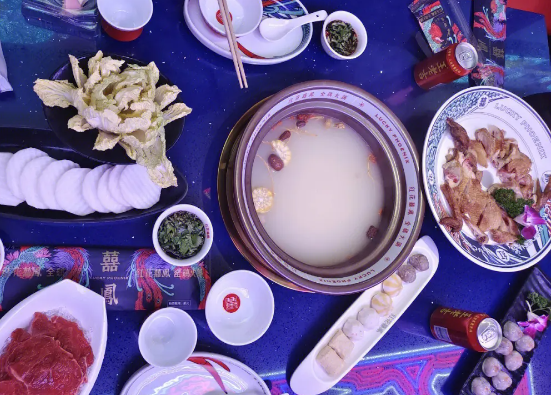 喜凤鸡火锅