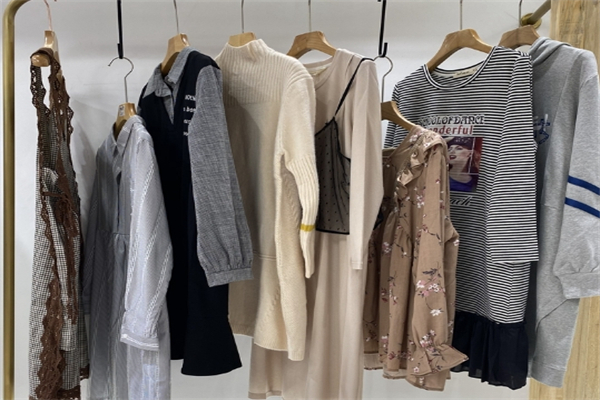 Ubaney 优贝妮女装产品 门店图片