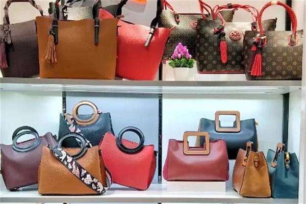 魅力百分百皮具产品 门店图片
