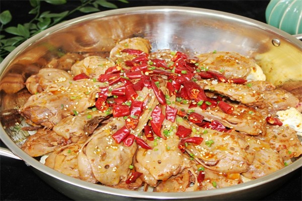 鸿鹄食尚干锅辣鸭头产品 门店图片