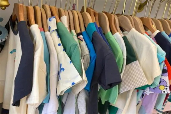 熊贝尔十元童装产品 门店图片