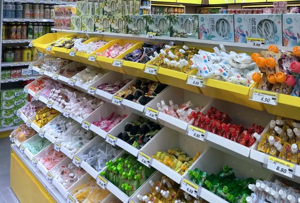 良品铺子