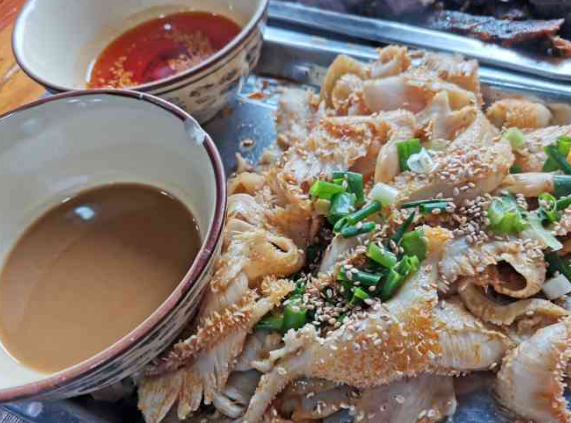 鸿源牛肉馆