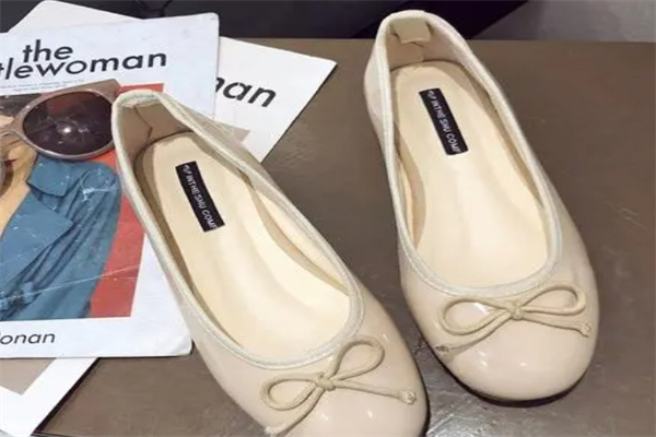飞世纪女鞋产品 门店图片