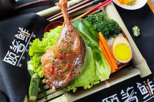 颐箸鲜便当产品 门店图片
