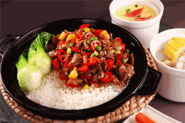 源味紫砂煲仔饭产品 门店图片
