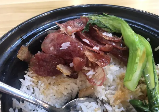 黄金煲仔饭