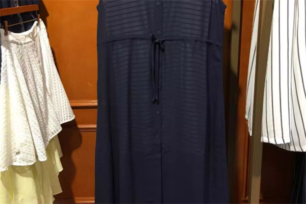 香衣阁女装产品 门店图片