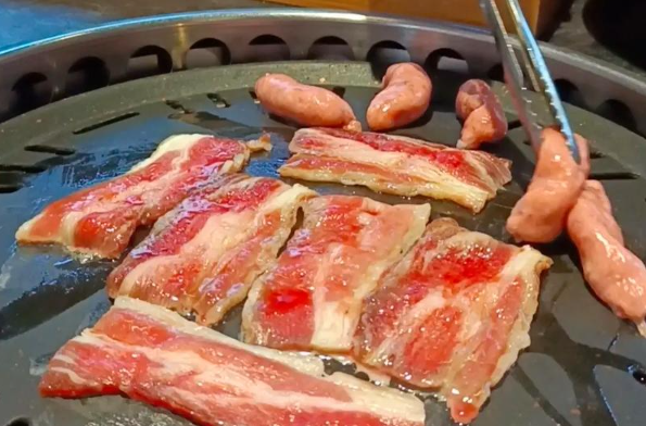 黑猪烤肉
