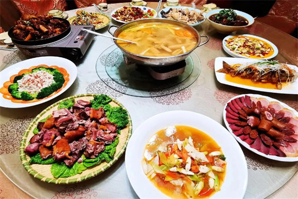 领厨餐饮