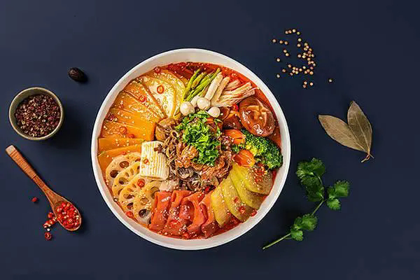 馋天下麻辣烫产品 门店图片
