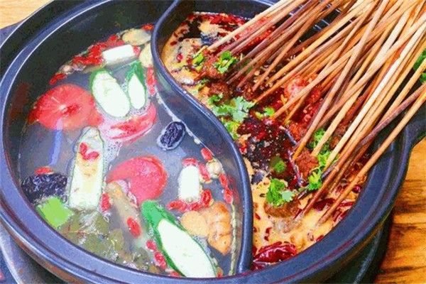 小玉姐川渝串串香火锅产品 门店图片