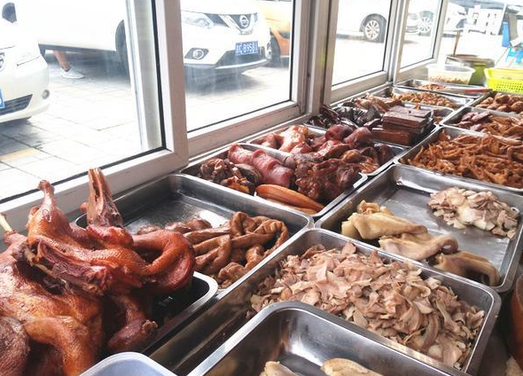 卤肉熟食店