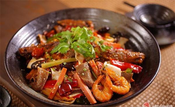 三里铺老街火锅冒菜