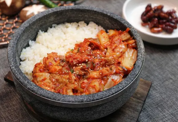 确食火香嫩五花肉拌饭