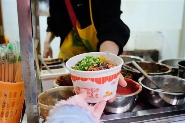 谢素粉