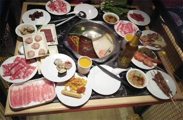 锅秀自助火锅加盟