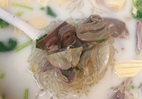 鸭得堡老鸭粉丝汤