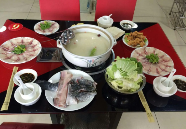 鱼水湾参鱼火锅