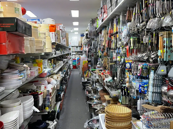 阳光两元店