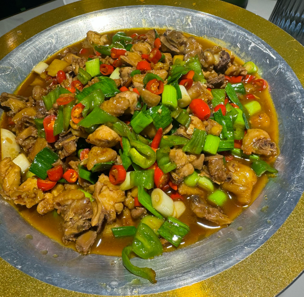 王小赞肥肠竹林鸡