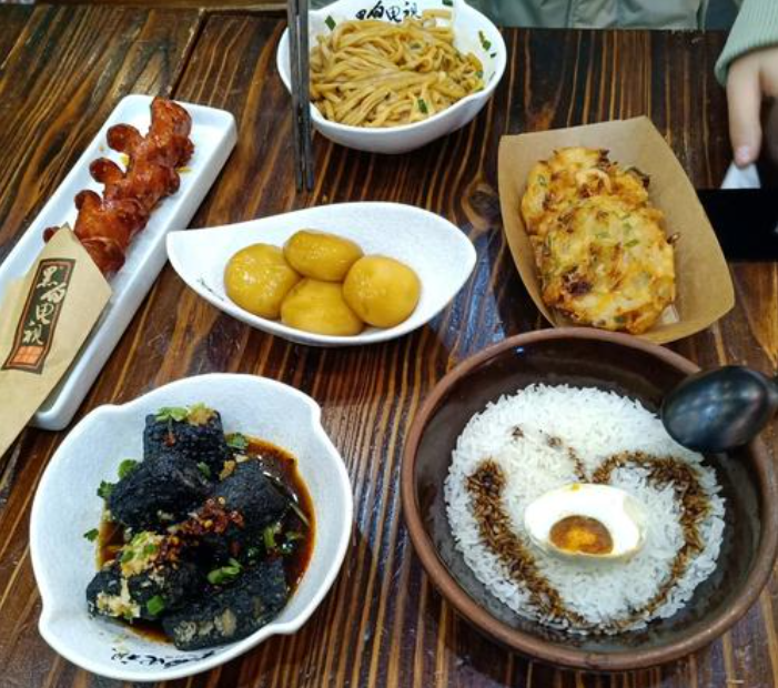 黑白电视机长沙小食堂