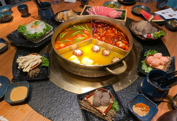 凑热闹火锅