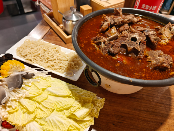 冬季牧场羊蝎子火锅